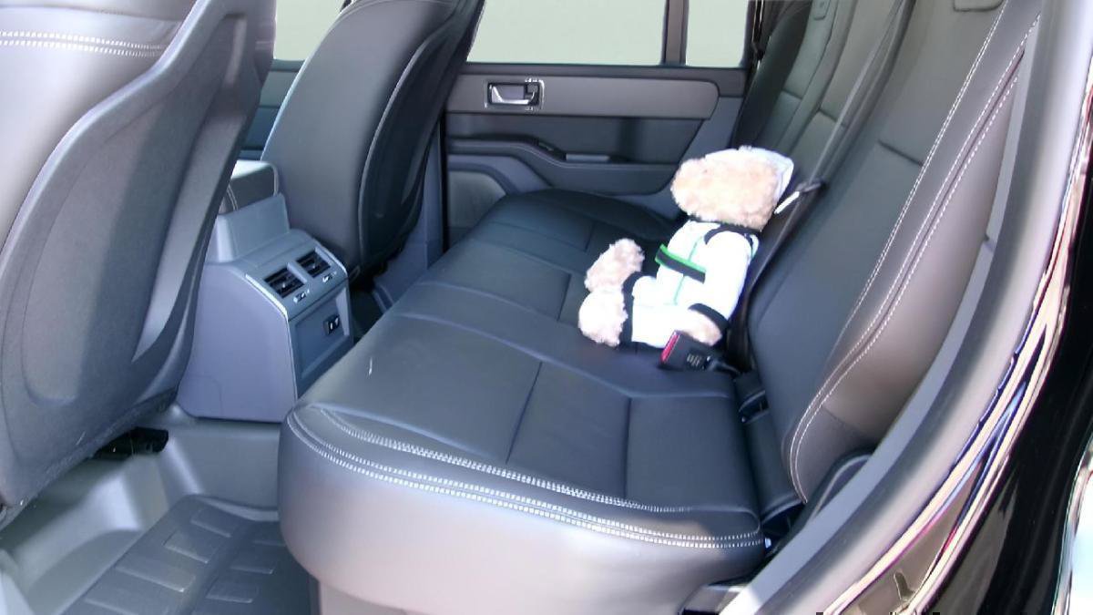 Used 2025 INEOS Grenadier Station Wagon AWD/4WD image 20