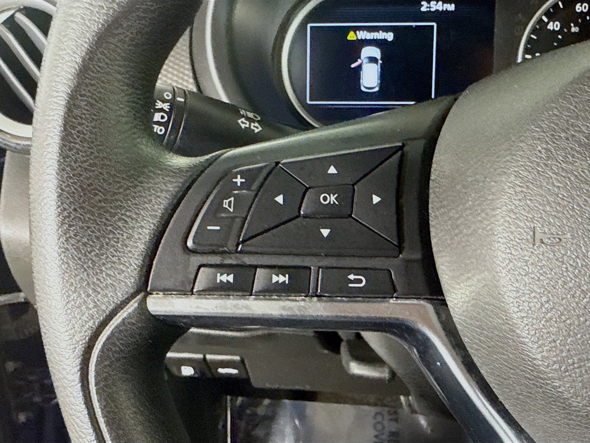 Used 2018 Nissan Kicks SV image 14