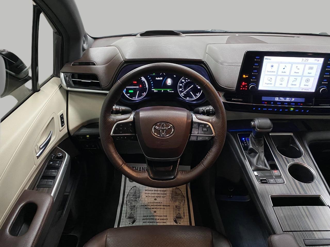 Used 2021 Toyota Sienna Platinum AWD/4WD image 14