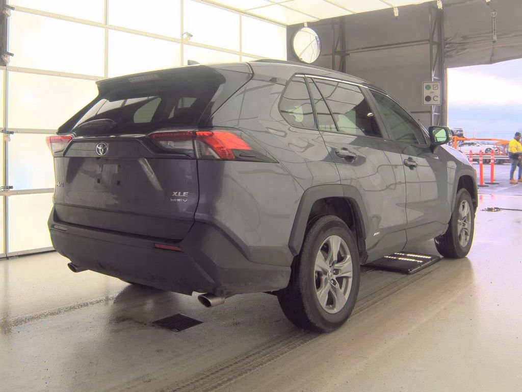Used 2025 Toyota RAV4 XLE image 4