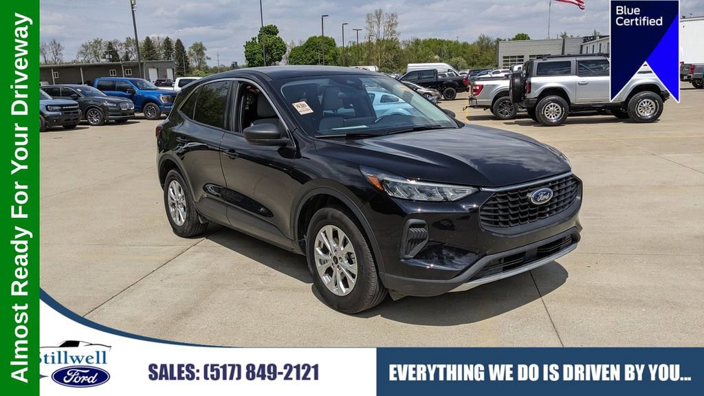 Used 2024 Ford Escape Active w/ Tech Pack #1 AWD/4WD image 1