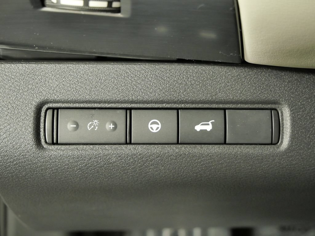 Used 2025 Nissan Pathfinder SL AWD/4WD image 24