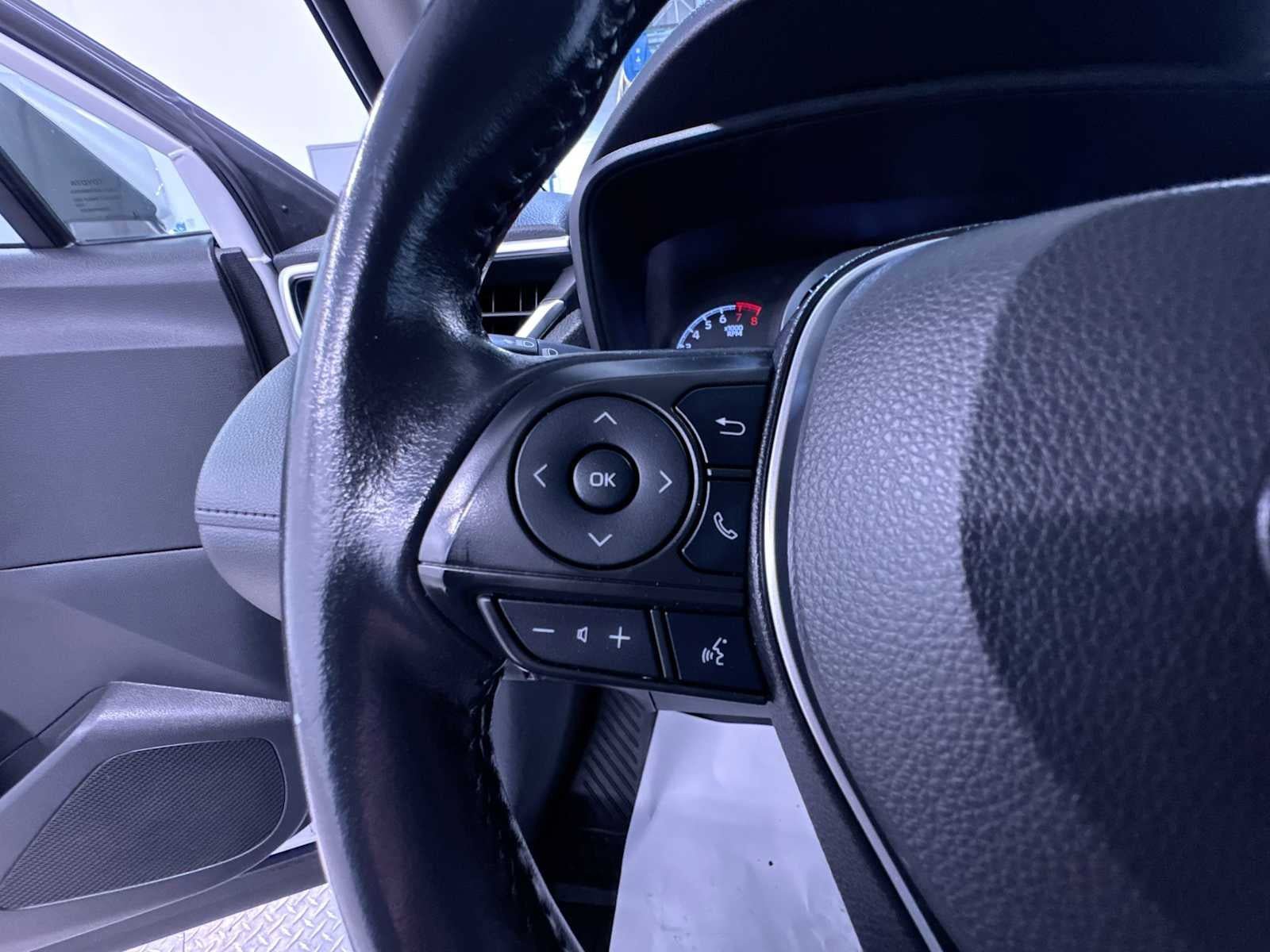 Used 2022 Toyota Corolla Cross LE w/ Moonroof Package FWD image 12