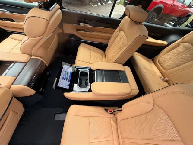 New 2026 Jeep Grand Wagoneer Summit AWD/4WD image 42
