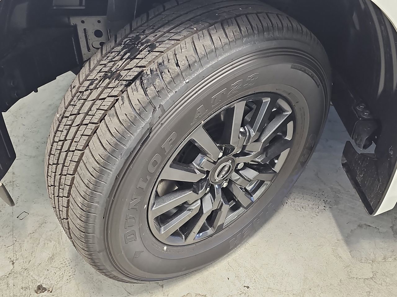 New 2025 Nissan Armada SV image 32