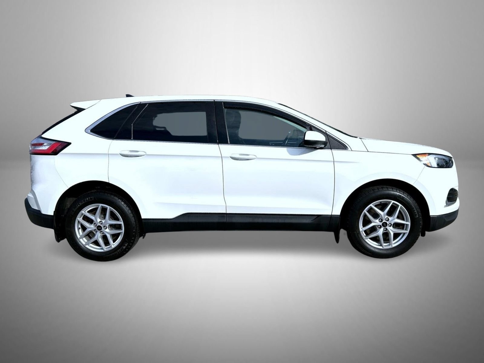 Used 2024 Ford Edge SEL w/ Convenience Package AWD/4WD image 4