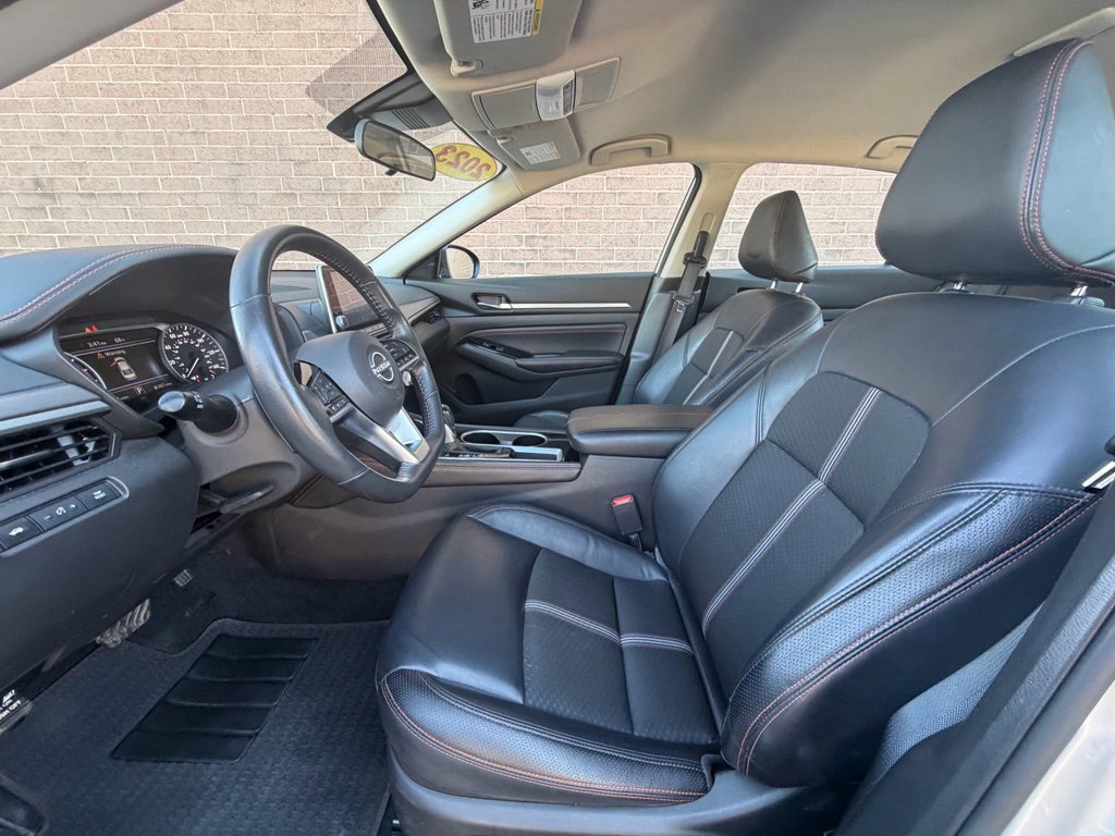 Used 2023 Nissan Altima 2.5 SR image 11