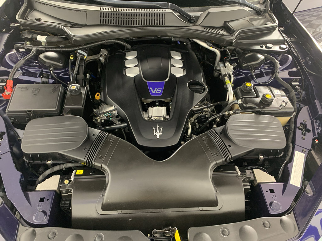 Used 2017 Maserati Ghibli S image 11