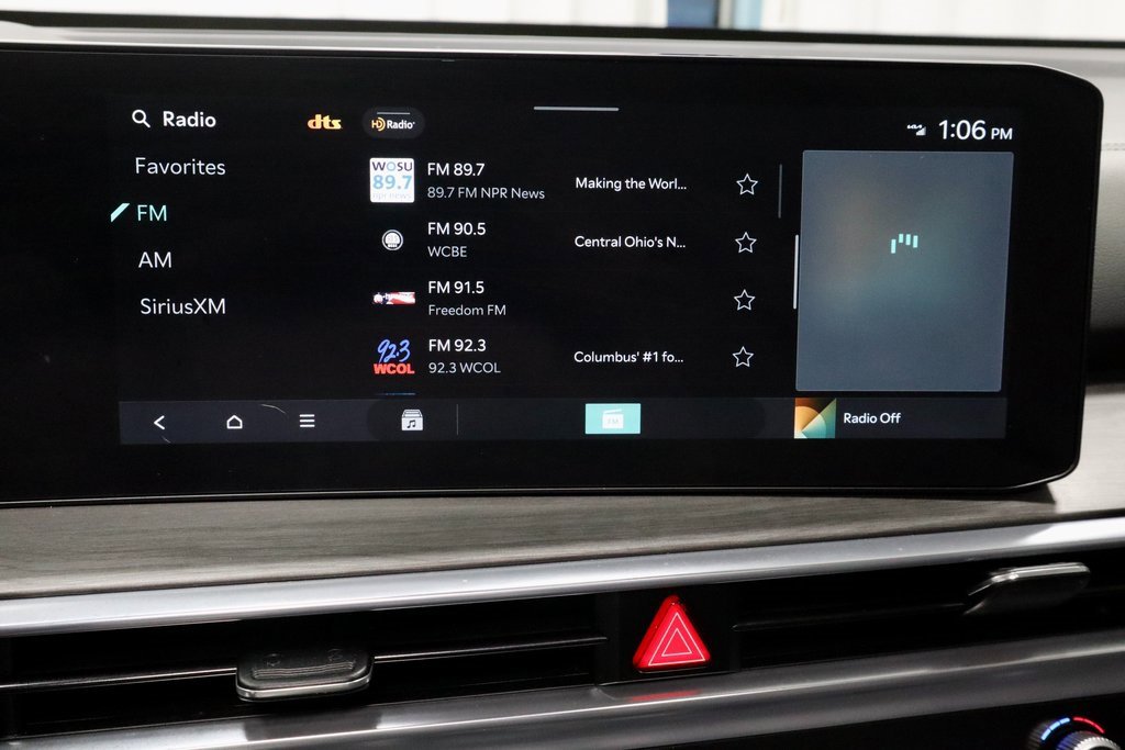 Used 2025 Kia Sorento SX image 3