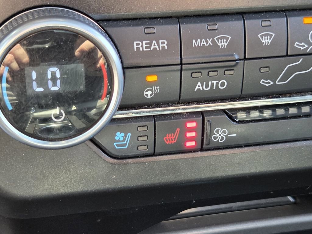 Used 2021 Ford Expedition XLT image 22