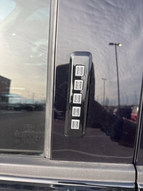 Used 2018 Ford F150 Lariat w/ Equipment Group 502A Luxury image 21