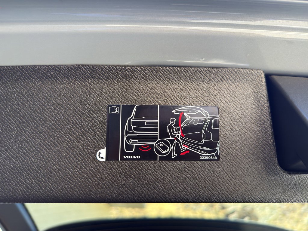 New 2026 Volvo XC90 T8 Plus w/ Protection Package Premier image 30