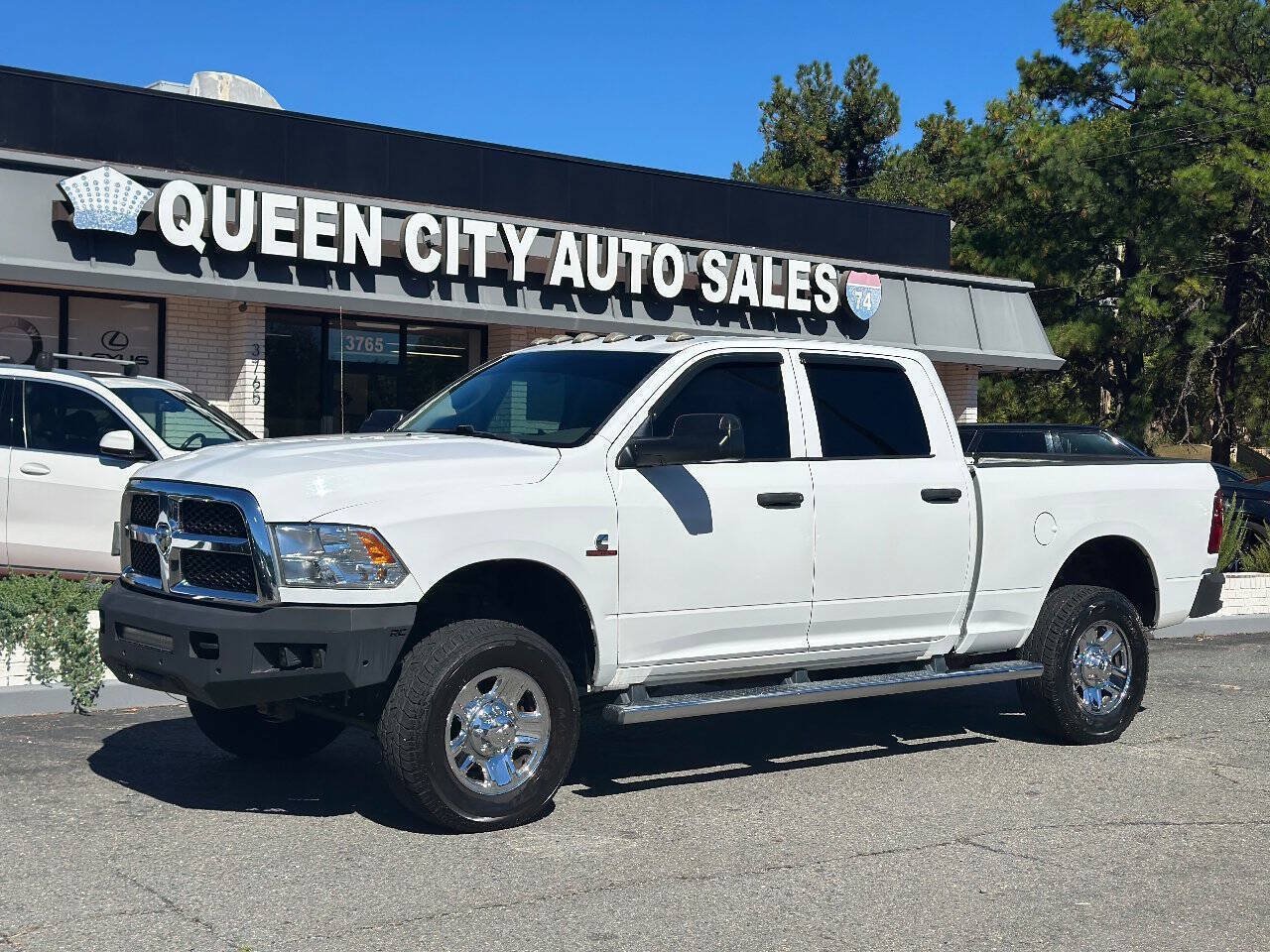 Used 2017 RAM 2500 Tradesman w/ Chrome Appearance Group AWD/4WD image 1