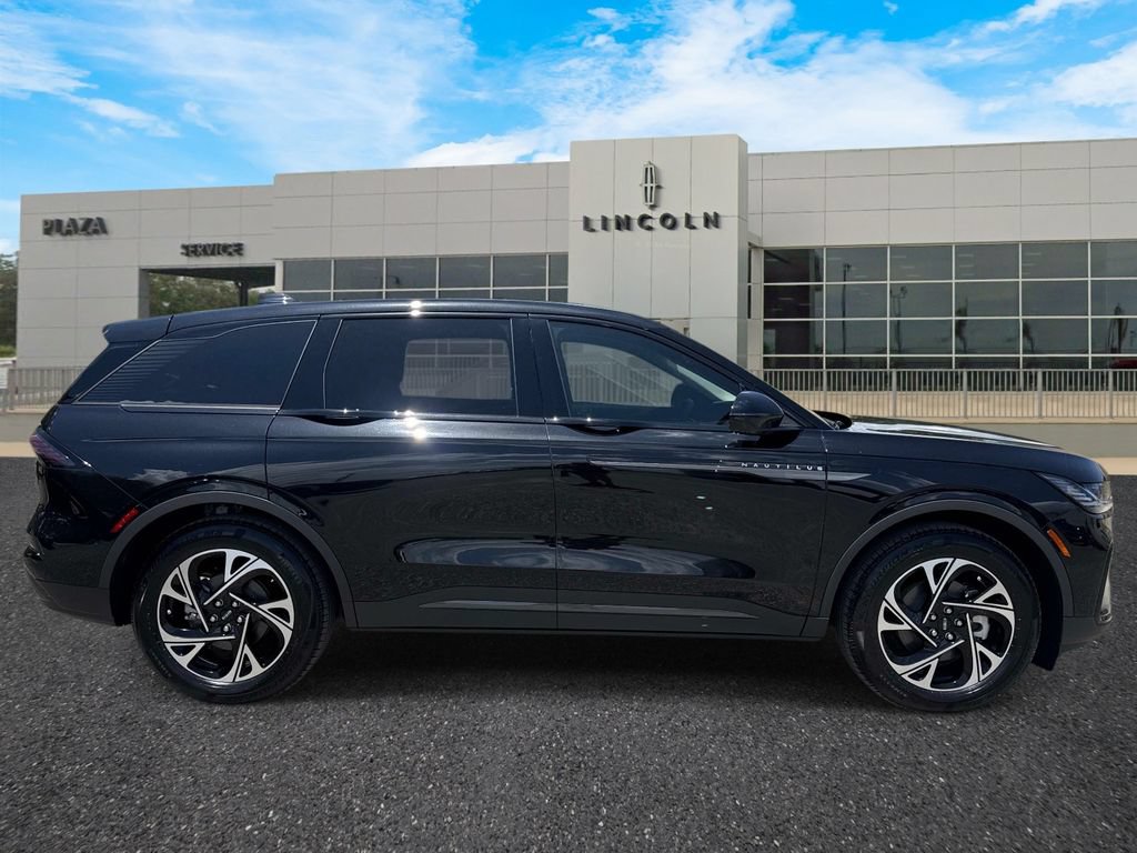 New 2026 Lincoln Nautilus Premier w/ Equipment Group 102A AWD/4WD image 2