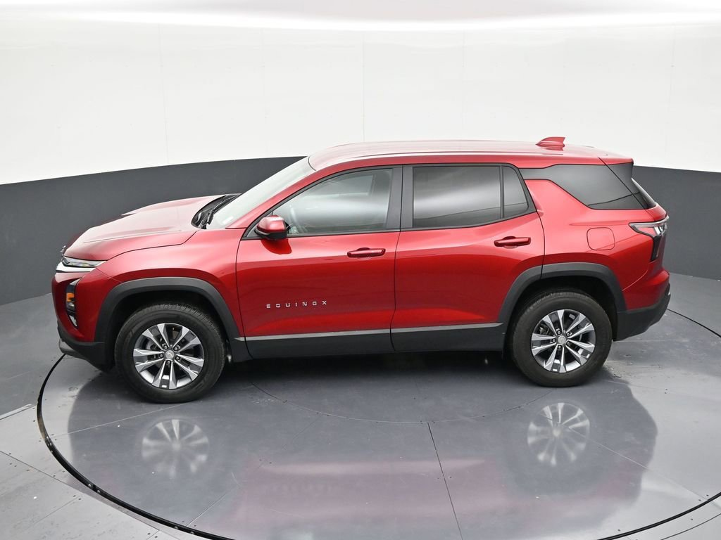 Used 2025 Chevrolet Equinox LT w/ Safety and Technology Package image 13