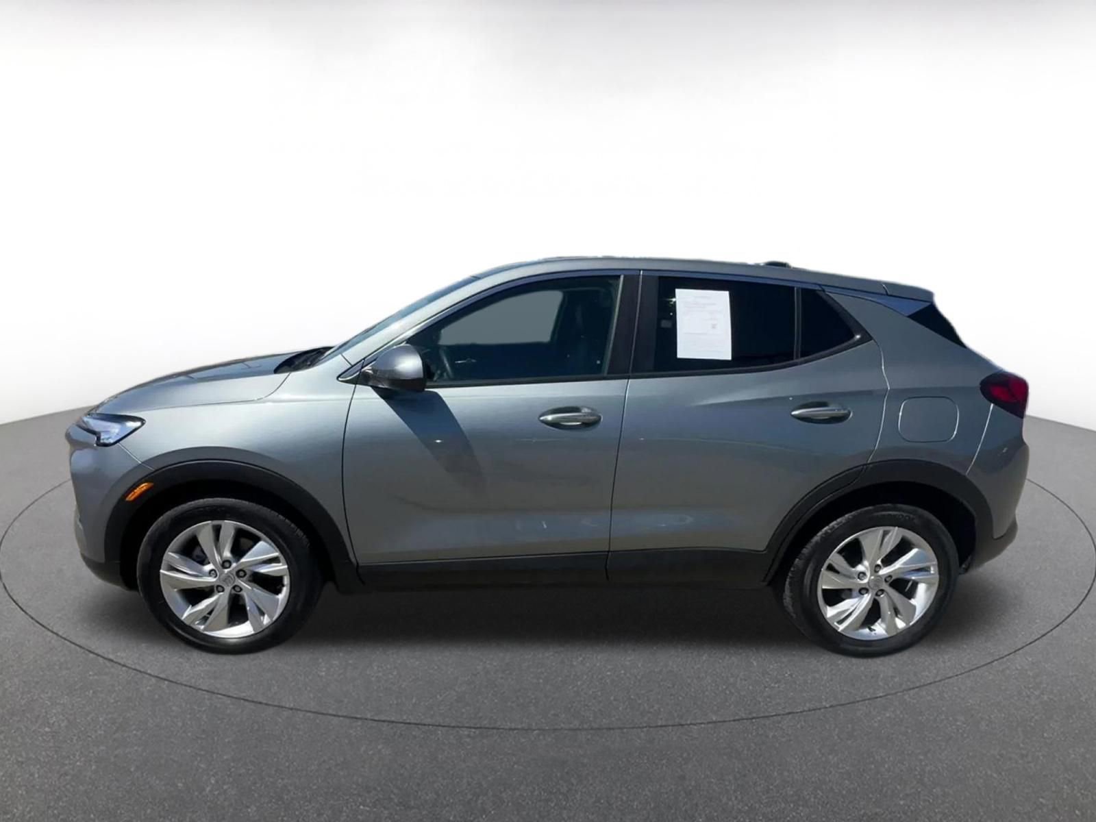 Used 2025 Buick Encore GX Preferred FWD image 9