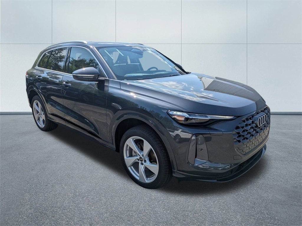 New 2025 Audi Q5 Premium Plus