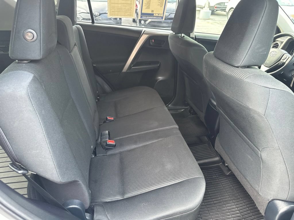 Used 2018 Toyota RAV4 LE w/ All Weather Liner Package FWD image 18