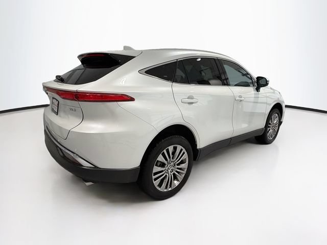 Certified 2023 Toyota Venza XLE AWD/4WD image 6