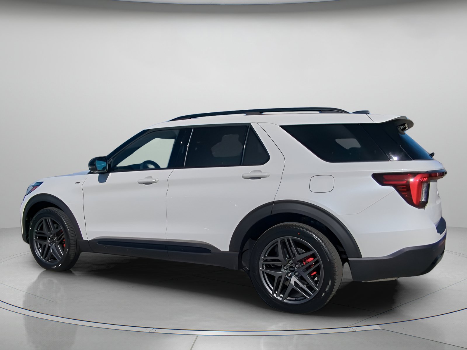 New 2026 Ford Explorer ST-Line w/ ST-Line Street Pack image 14