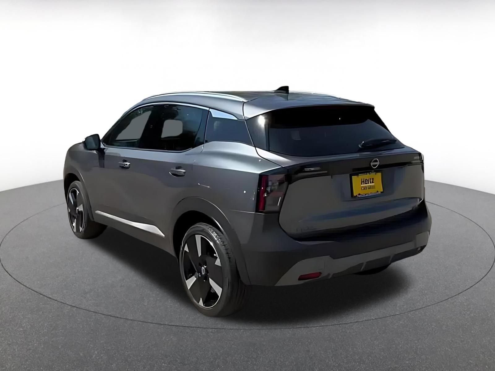 Used 2026 Nissan Kicks SR FWD image 9