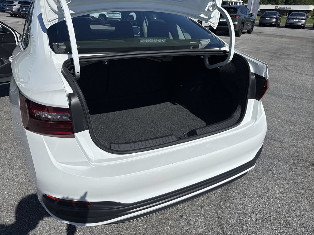 Certified 2024 Volkswagen Jetta S FWD image 35