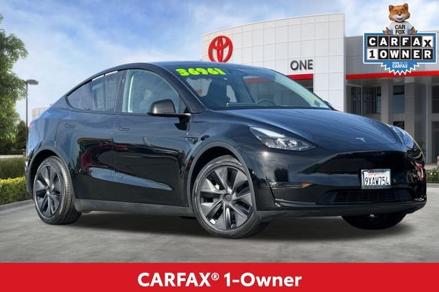 Used 2025 Tesla Model Y Long Range video 2