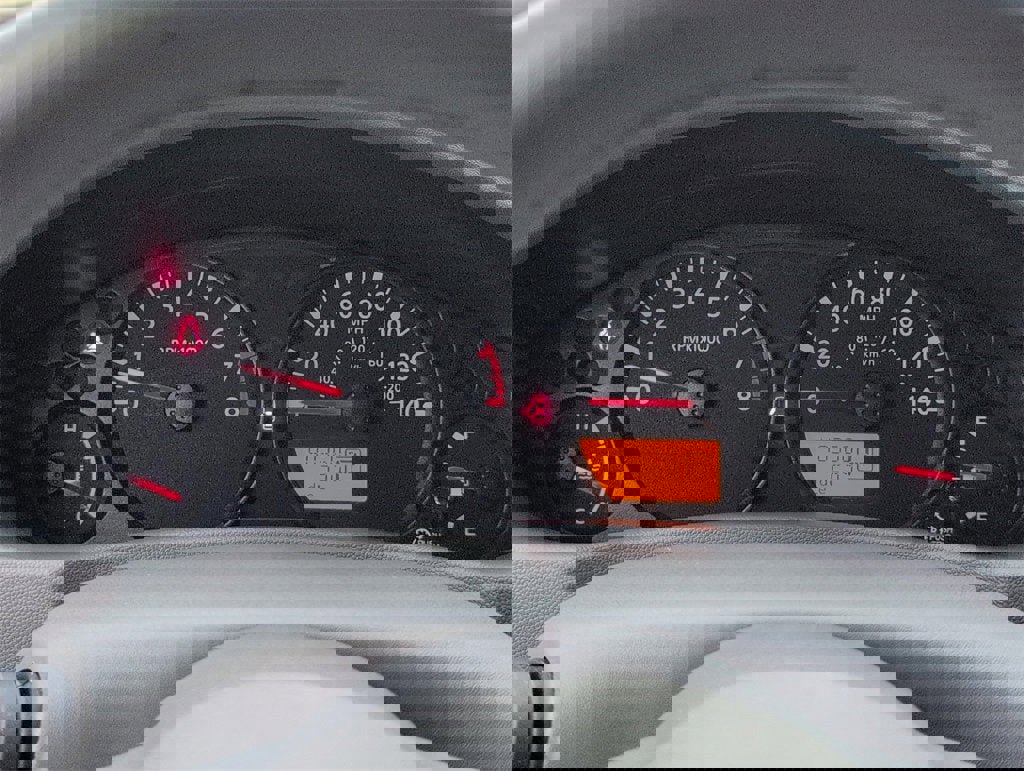 Used 2020 Nissan Frontier SV image 25