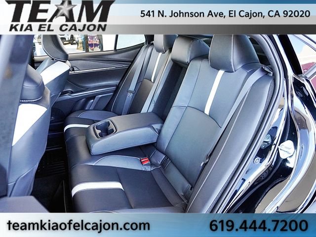 Used 2025 Toyota Camry SE w/ Convenience Package FWD image 16