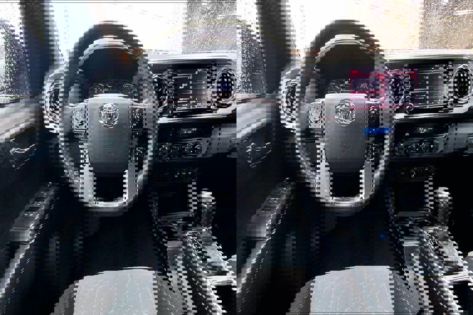 Used 2022 Toyota Tacoma TRD Off-Road AWD/4WD image 6