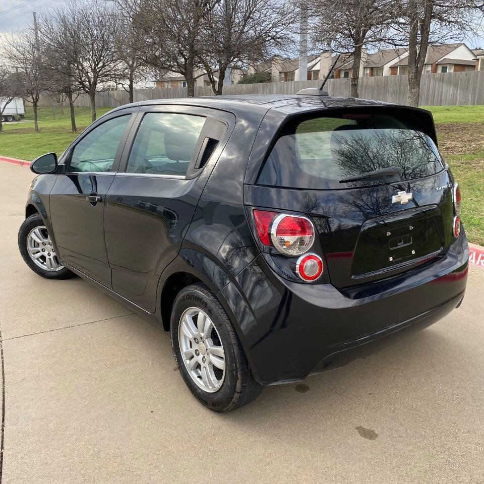 Used 2016 Chevrolet Sonic LT image 4