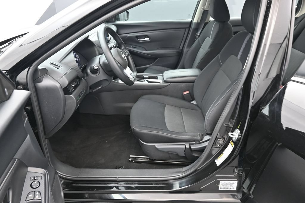 Used 2024 Nissan Sentra SV FWD image 16