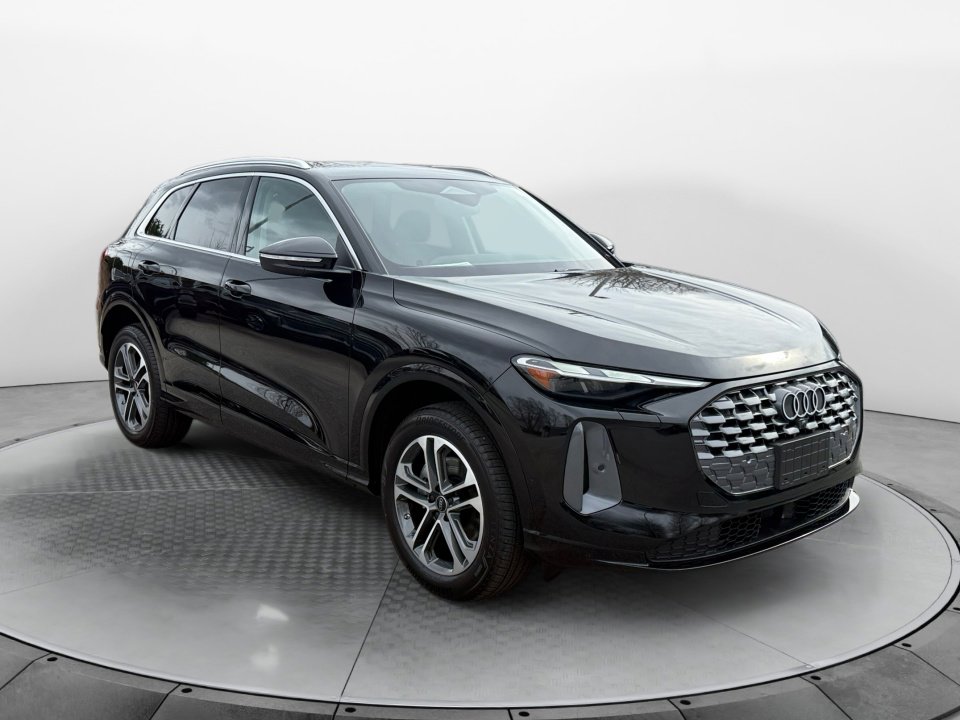 New 2025 Audi Q5 Premium