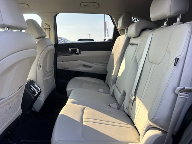 Used 2026 Kia Sorento S AWD/4WD image 9