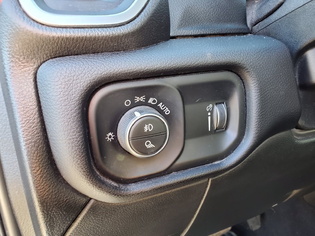 Used 2024 RAM 2500 Big Horn AWD/4WD image 19