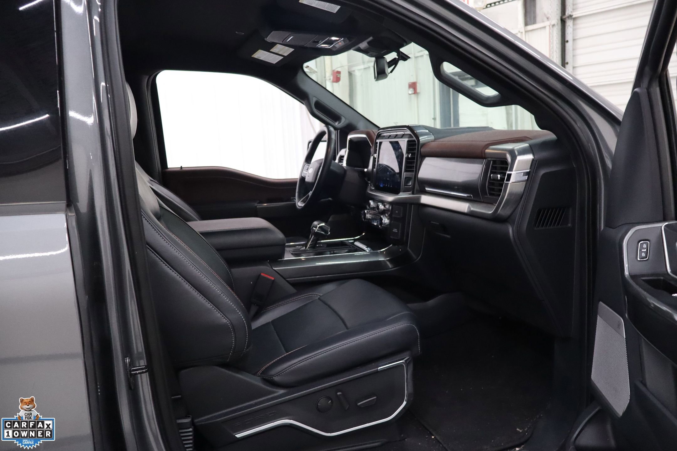 Used 2023 Ford F150 Lariat image 27