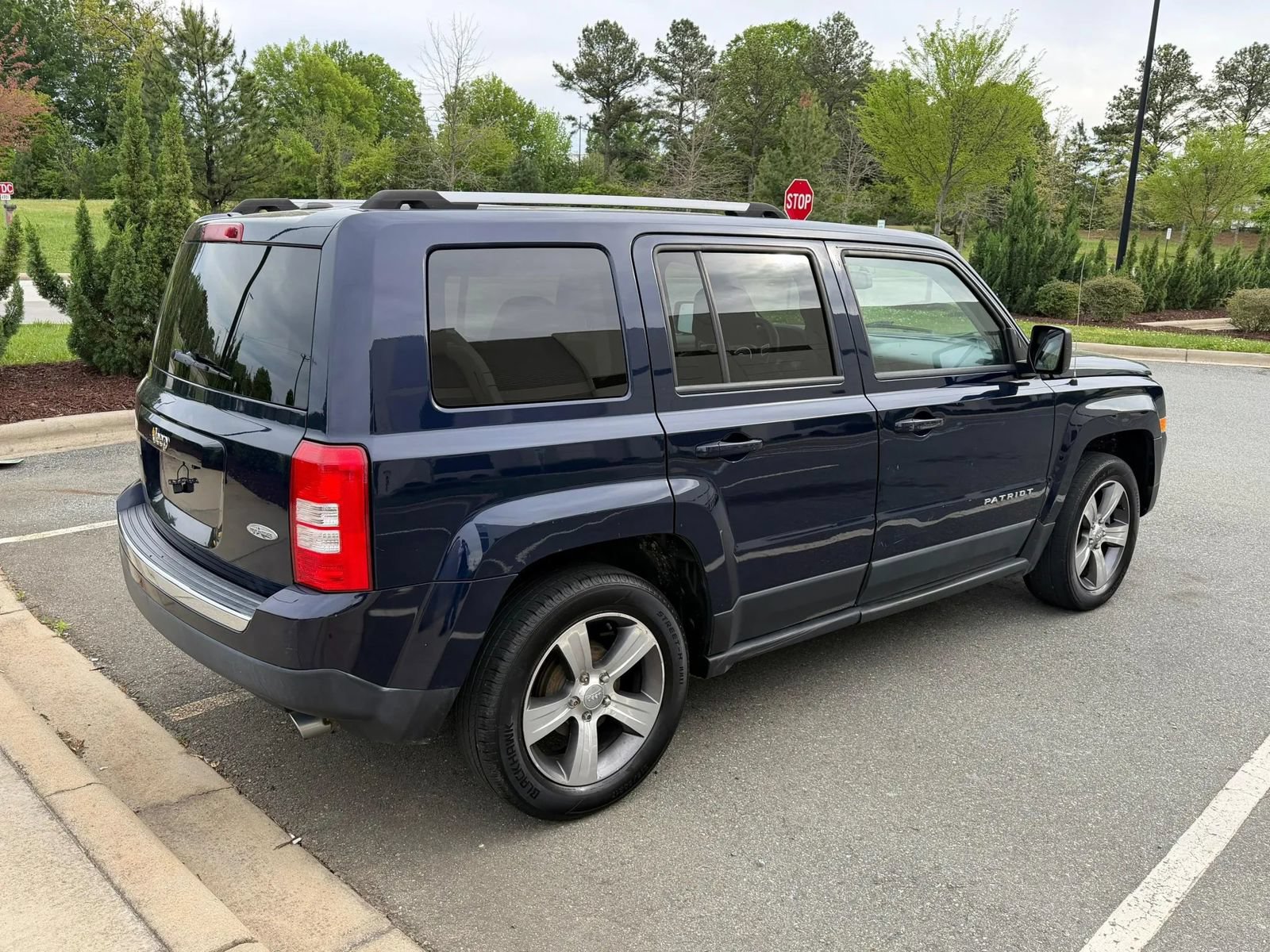 Used 2016 Jeep Patriot High Altitude FWD image 6