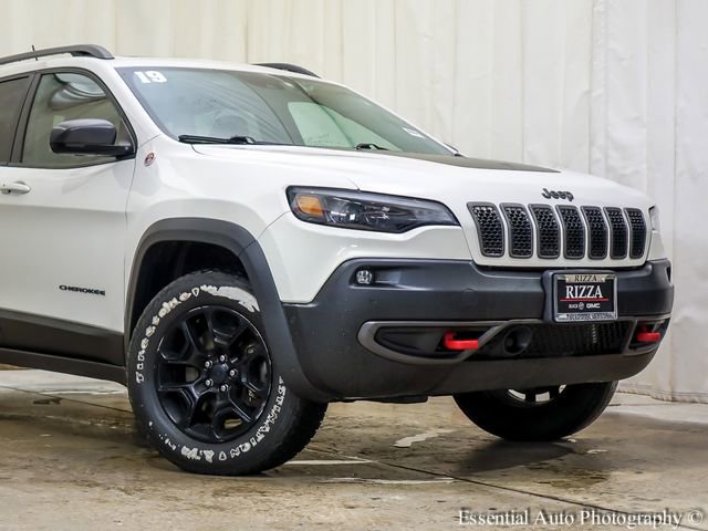 Used 2019 Jeep Cherokee Trailhawk image 2