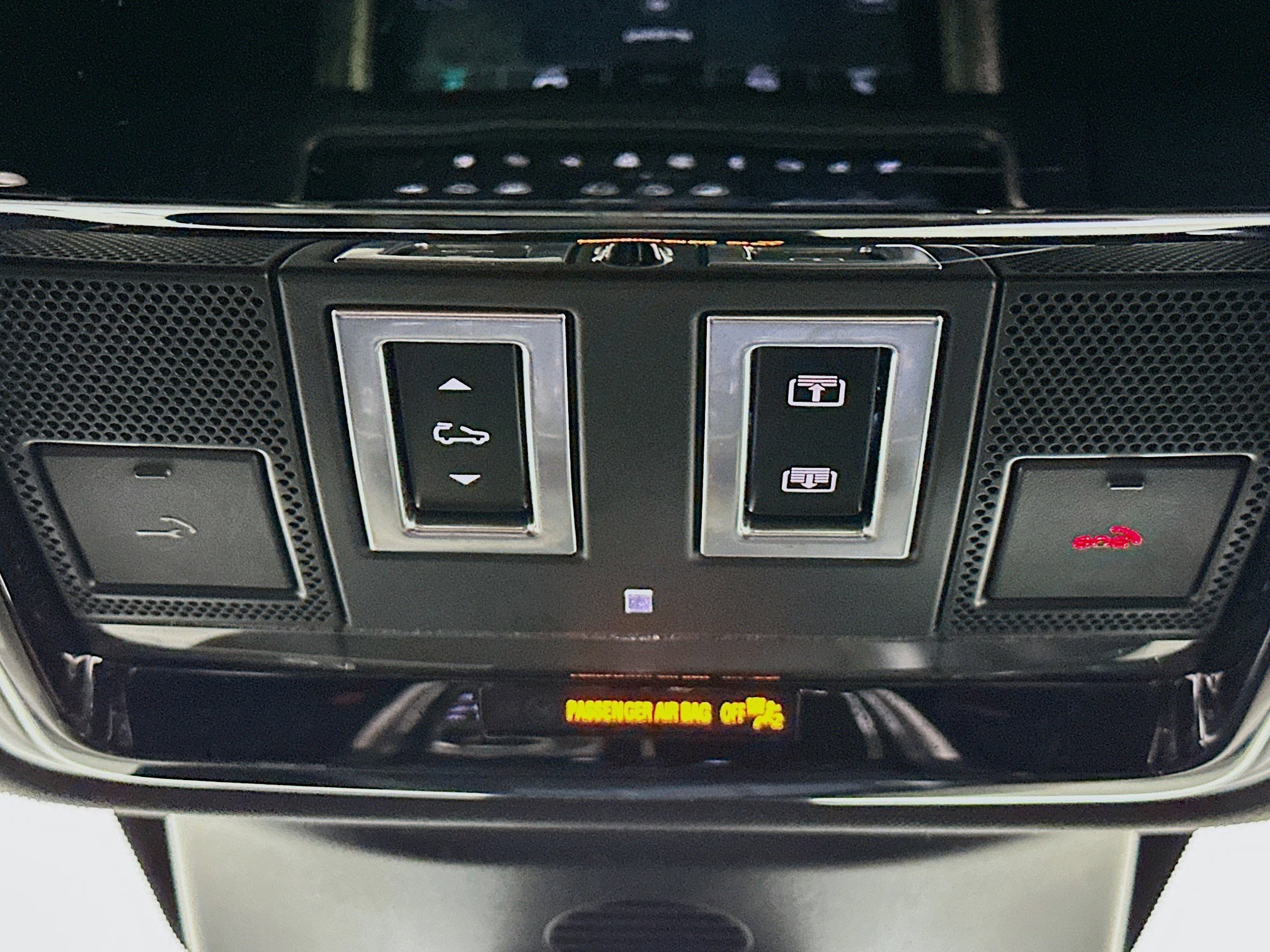 Used 2022 Land Rover Range Rover Sport HSE Dynamic image 18