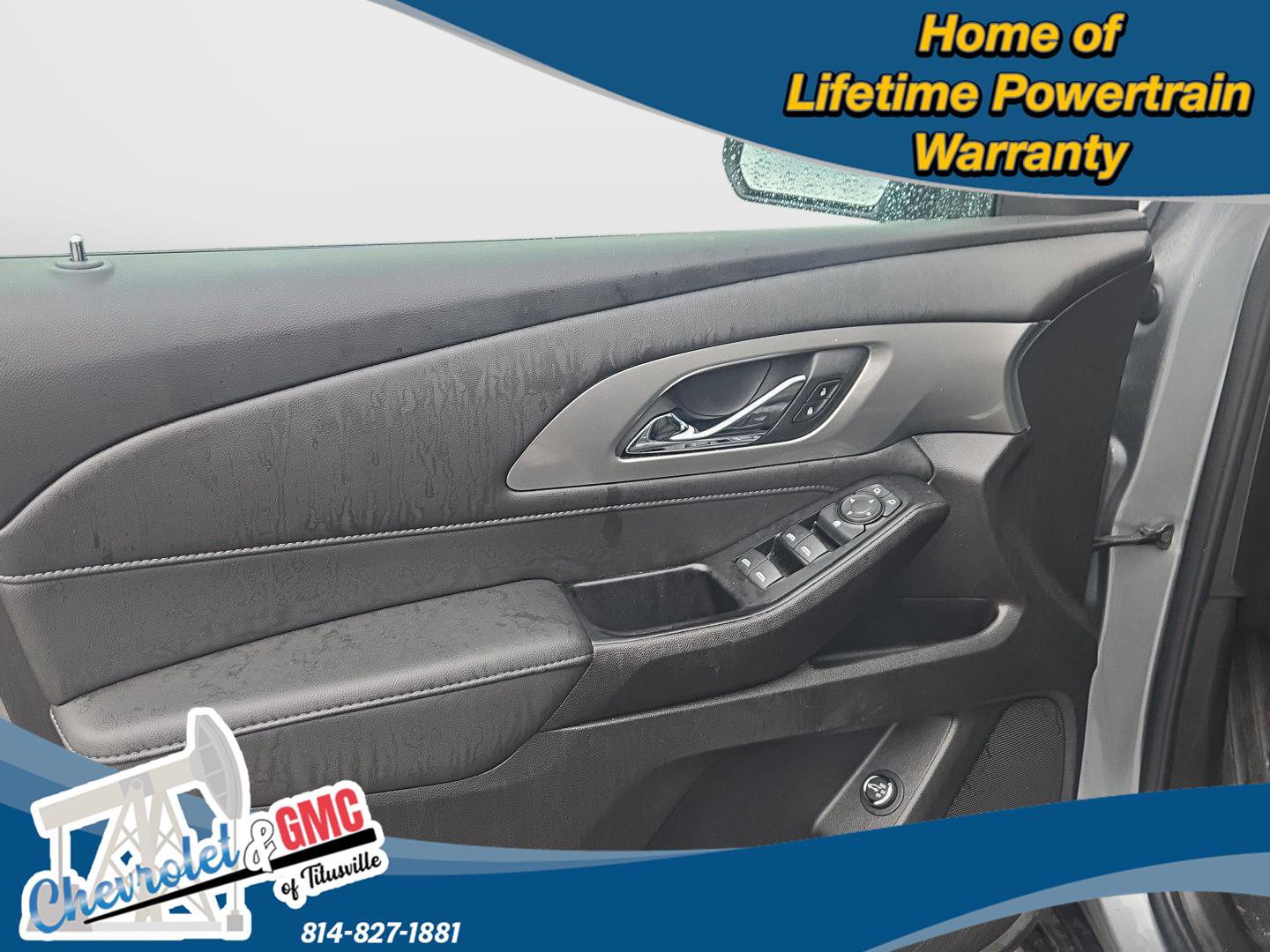 Used 2023 Chevrolet Traverse LT image 13