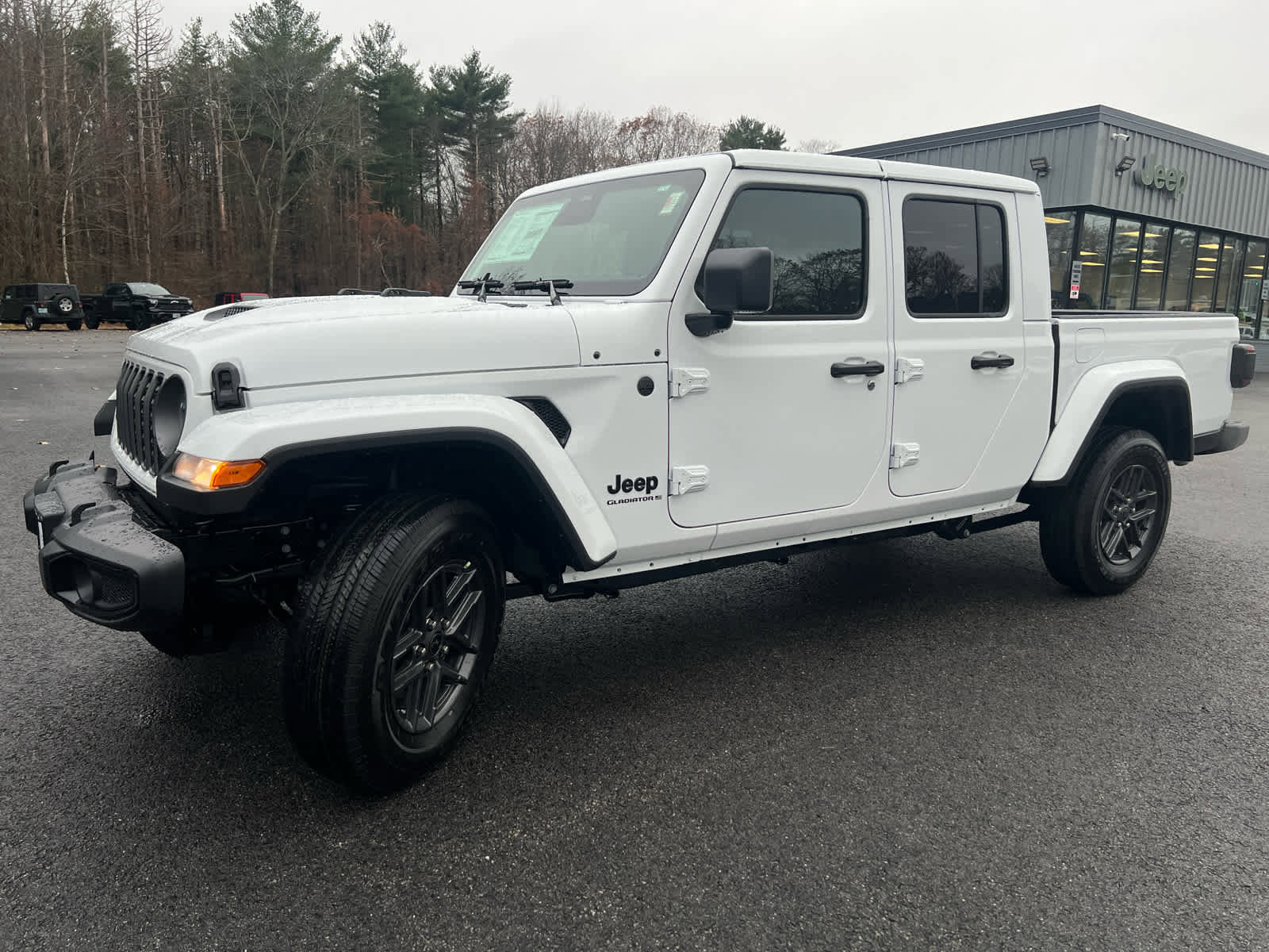 New 2026 Jeep Gladiator Sport AWD/4WD image 10