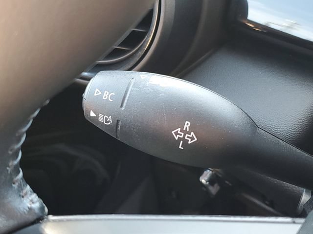 Used 2020 MINI Cooper 4-Door Hardtop FWD image 11