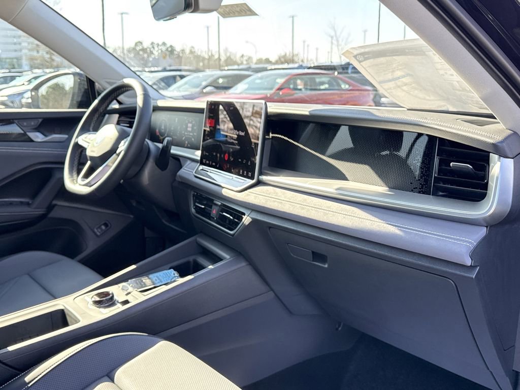 New 2026 Volkswagen Tiguan SE image 21