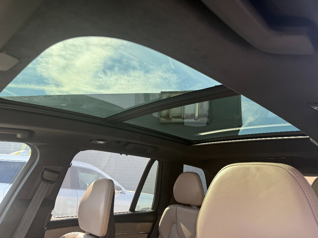 New 2026 Volvo XC90 B6 Ultra w/ Lounge Package image 12