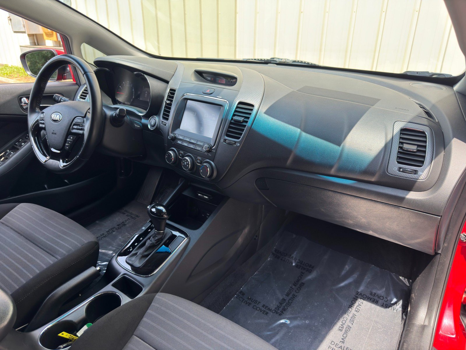 Used 2018 Kia Forte S w/ S Technology Plus Package FWD image 14