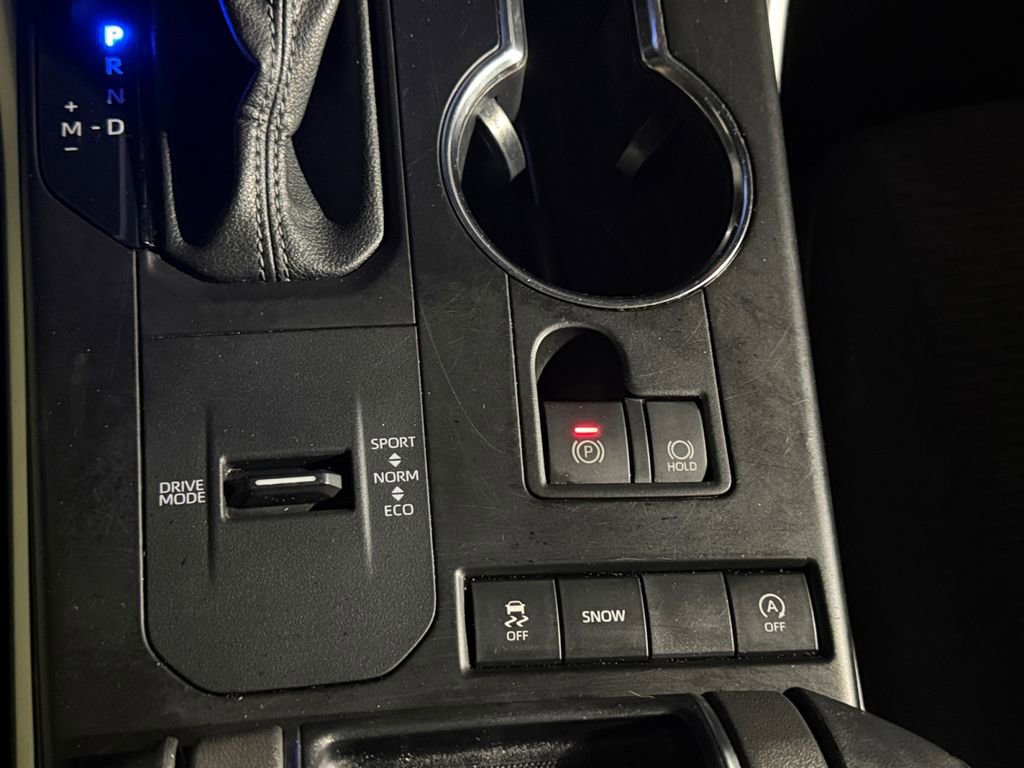 Used 2022 Toyota Highlander LE image 21