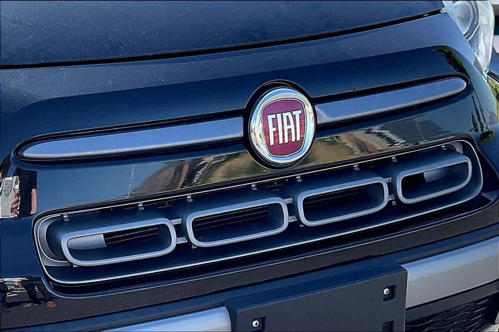 Used 2019 FIAT 500L Trekking FWD image 32