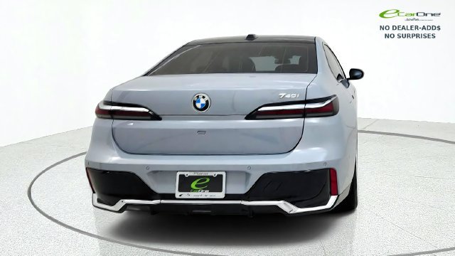 Used 2025 BMW 740i RWD image 7