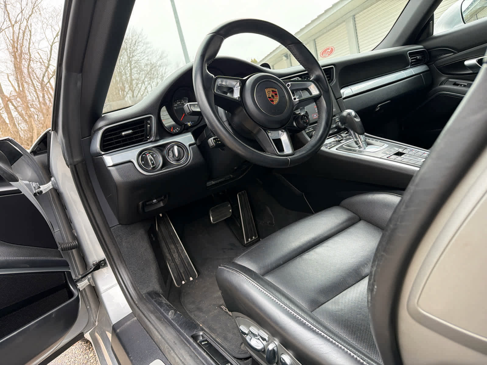 Used 2019 Porsche 911 Targa 4S w/ Sport Package image 10