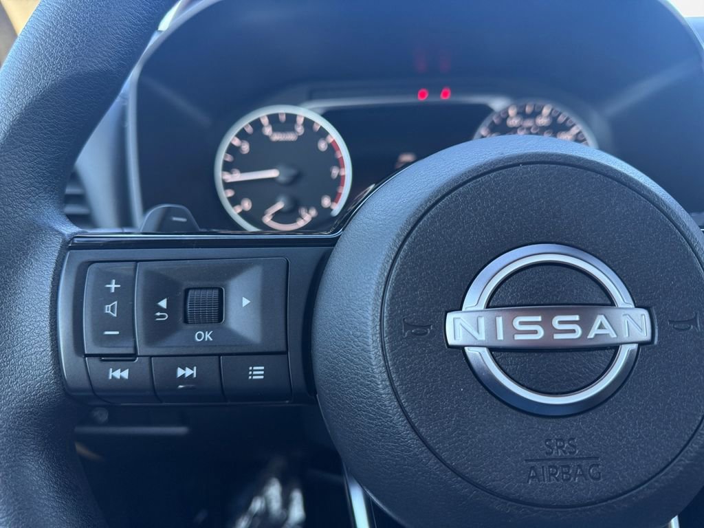 Certified 2023 Nissan Rogue SV image 25